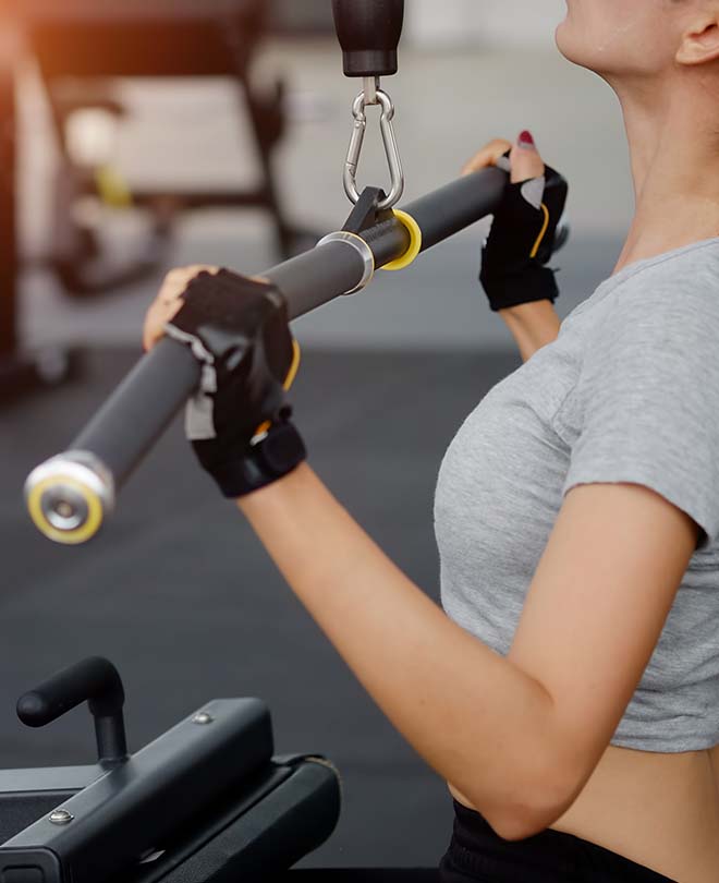 FRXS-Woman work out in fitness gym