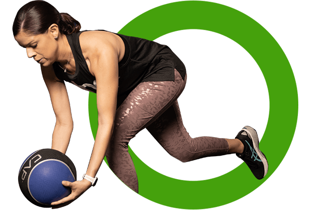 FRXS-fitness woman lifting a ball